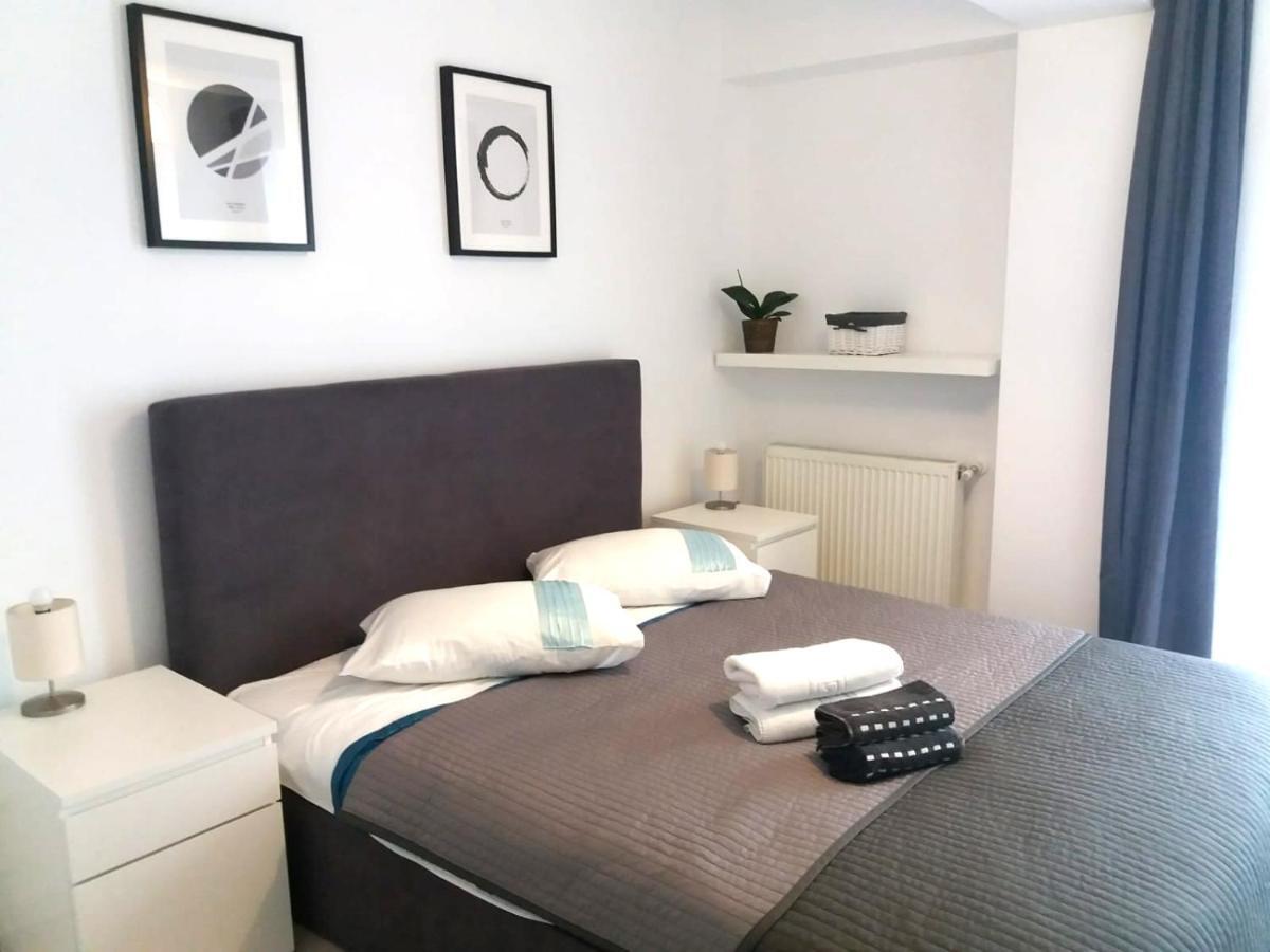 Airport Residence - Apartment Across From Otopeni Airport 외부 사진
